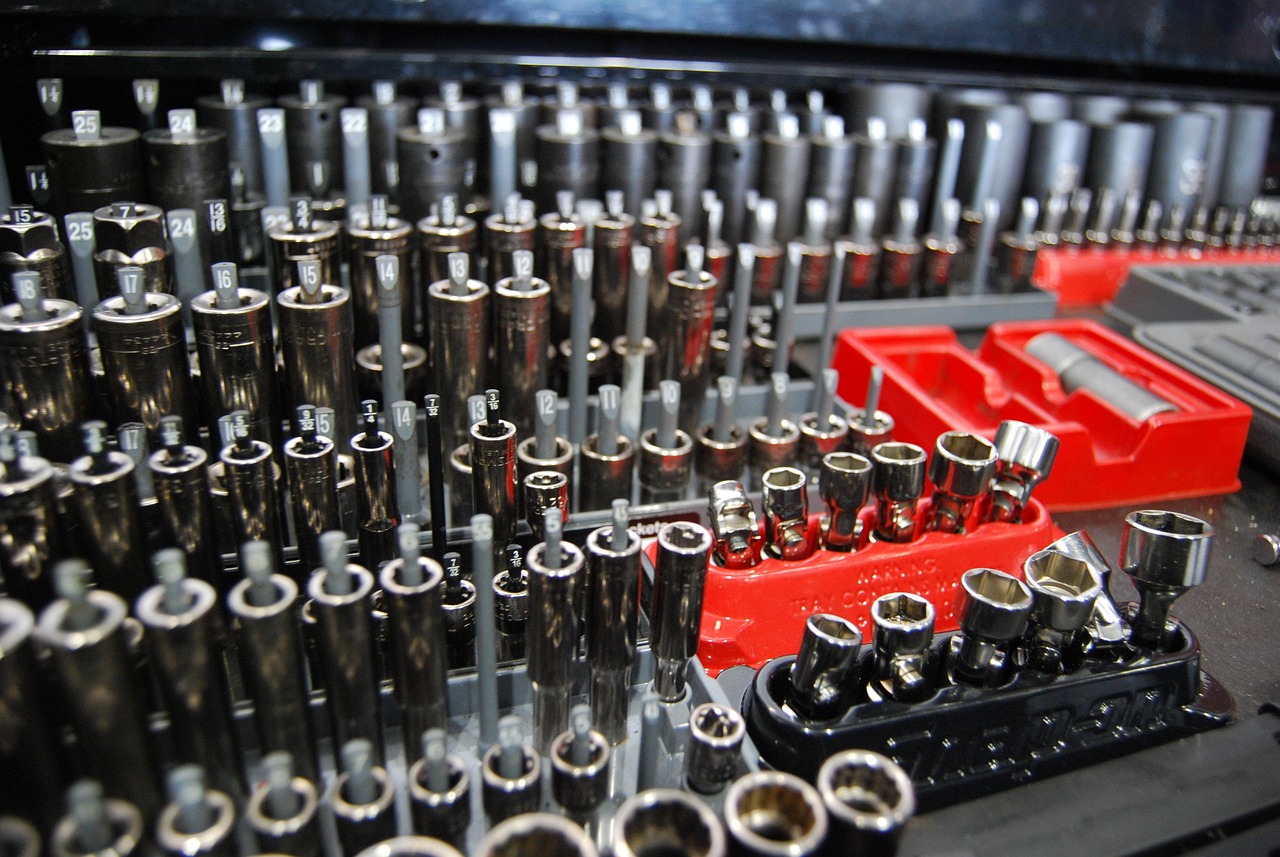 professional hand tools socket and ratchet set